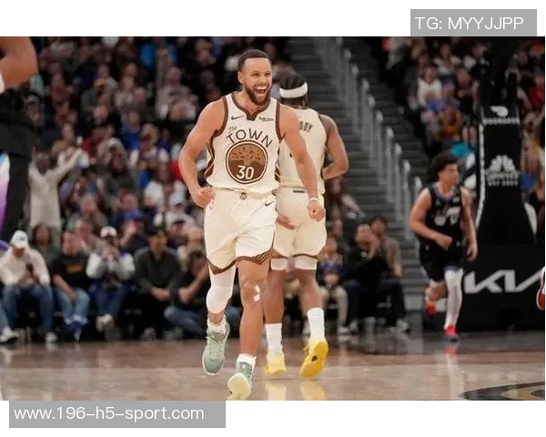 库里超越皮尔斯独占NBA历史得分榜第19位距离邓肯仅差72分